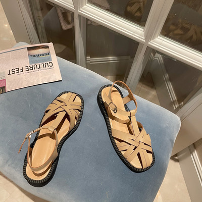 Naiste lameda tallaga nahast sandaalid