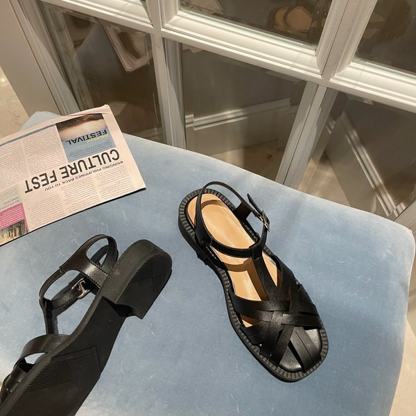 Naiste lameda tallaga nahast sandaalid