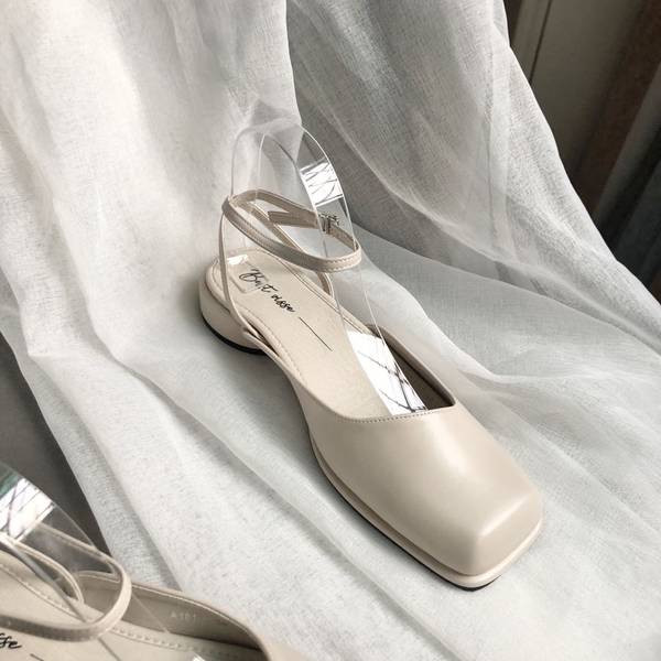 Naiste vabaaja sandaalid suletud varvastega ökonahast