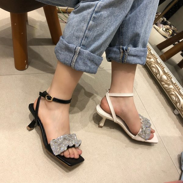 Нов модел дамски сандали с камъни и каишки-еко кожа