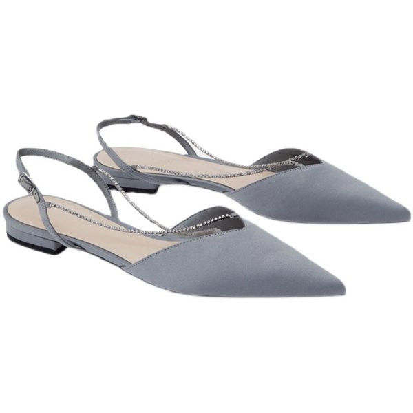 Naiste sandaalid kividega rihmaga