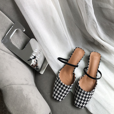 Naiste sandaalid kunstnahast või madala kontsaga tekstiilist