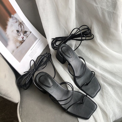 Naiste kunstnahast rihmadega sandaalid