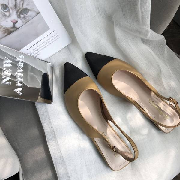 Terava mudeliga naiste nahast sandaalid rihmaga