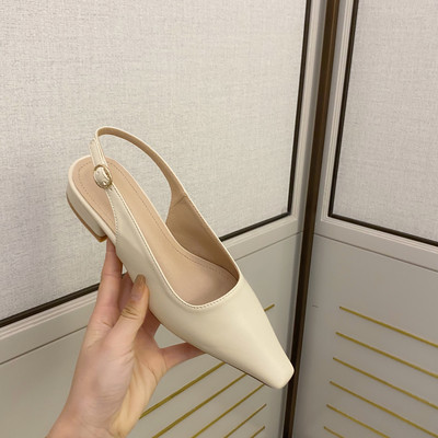 Naiste sandaalide teritatud mudel - valmistatud ökonahast