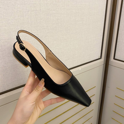 Naiste sandaalide teritatud mudel - valmistatud ökonahast