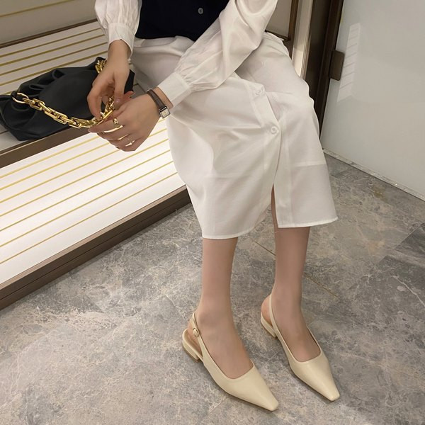 Naiste sandaalide teritatud mudel - valmistatud ökonahast