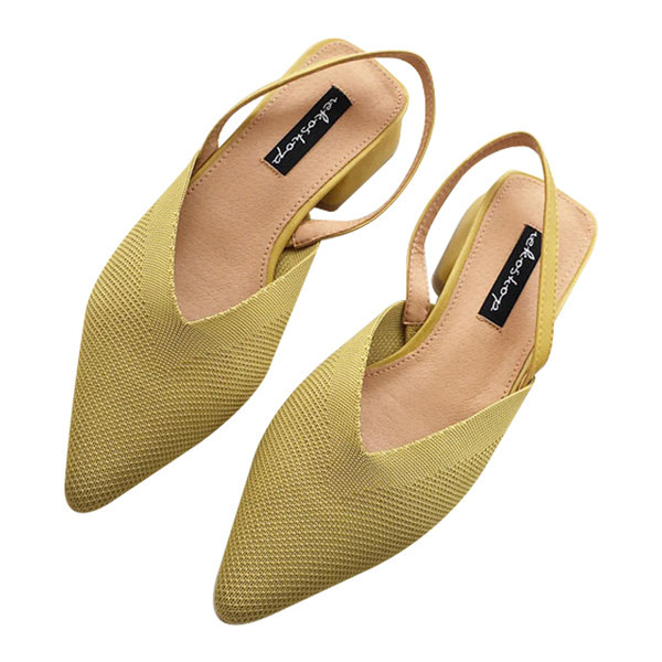 Lihtne terava mustriga sandaalid