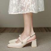 Pandlaga ja 5,5 cm paksuse kontsaga naiste sandaalid