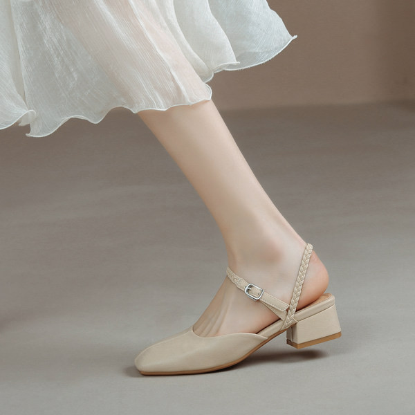 Naiste vabaaja sandaalid ökonahast madala paksu kontsaga