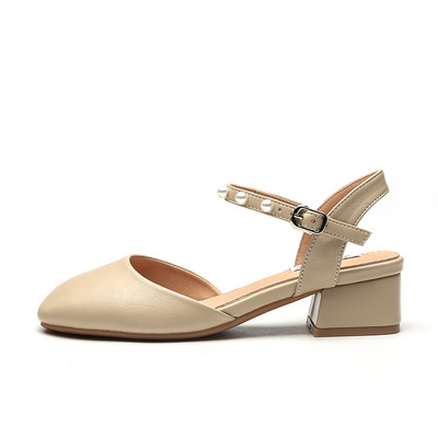 Eko-nahast naiste sandaalid, mille rihmal on pärlid