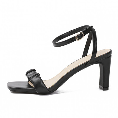 Moodsad pandlaga naiste kunstnahast sandaalid