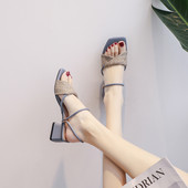 Naiste moodsad paksude kontsadega sandaalid