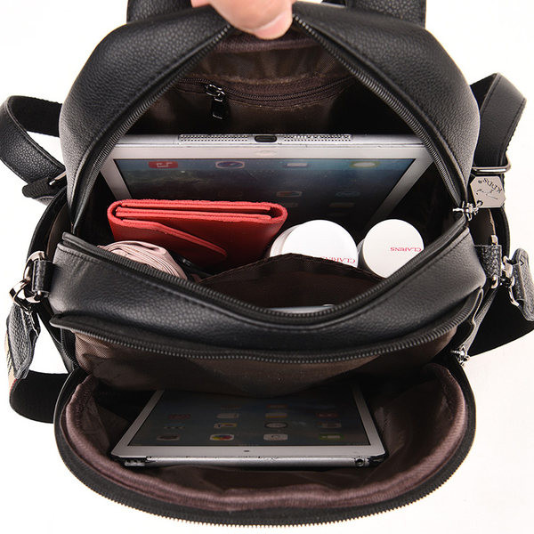 Praegune naiste seljakott lühikese ja pika sanga ning kirjaga