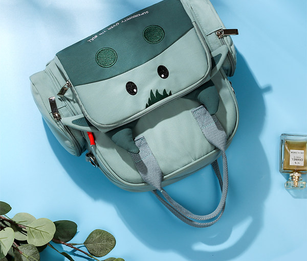 Új modell női hátizsák 3D elemmel, három színben