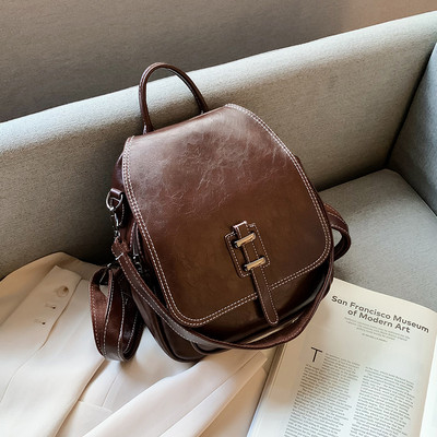 Naiste nahast seljakott, tavaline pandlaga mudel