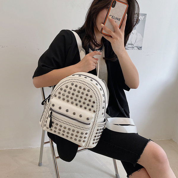 Naiste kunstnahast seljakott metallist kabega