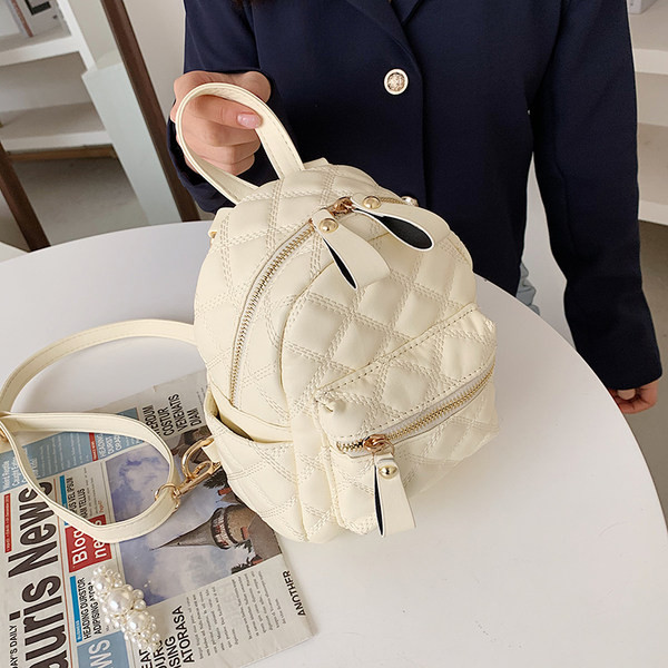 Stiilne naiste miniseljakott lukuga