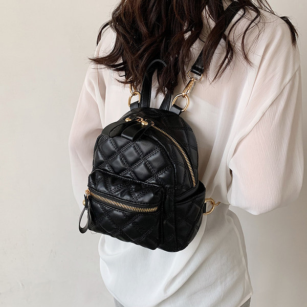 Stiilne naiste miniseljakott lukuga