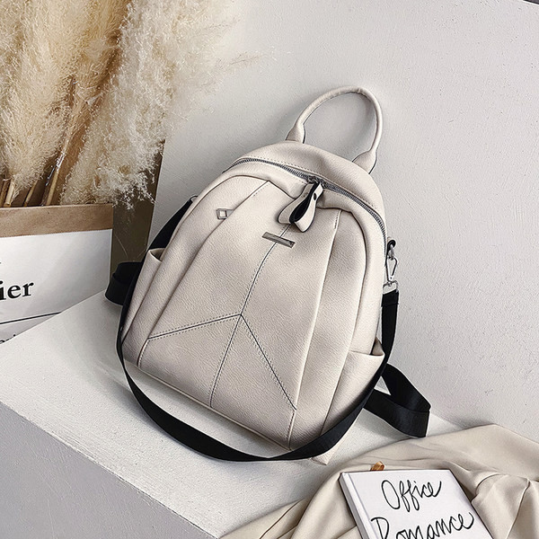 Mitmes värvitoonis lukuga naiste seljakott