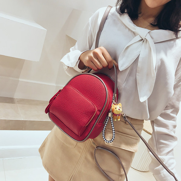 Női bőr hátizsák három színben és elülső zsebbel