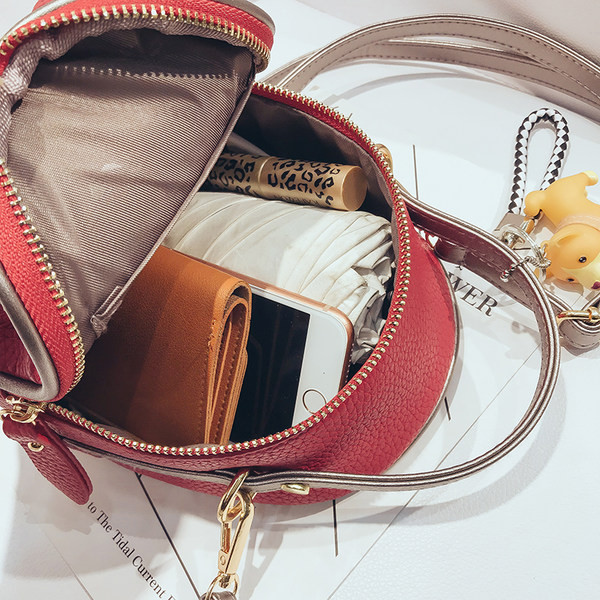 Női bőr hátizsák három színben és elülső zsebbel