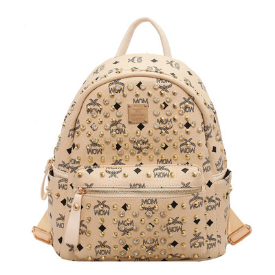 Mindennapi női hátizsák fém kockákkal