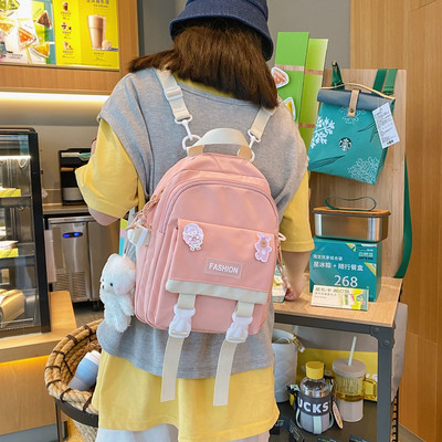 Mitmes värvitoonis igapäevane naiste seljakott rihmadega varaseks