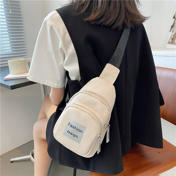 Väike naiste seljakott ühe rihmaga