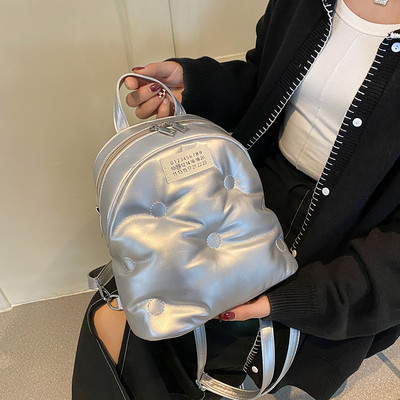 Stiilne tõmblukuga naiste seljakott