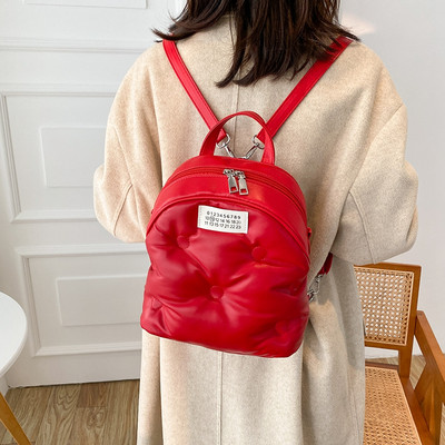 Stiilne tõmblukuga naiste seljakott