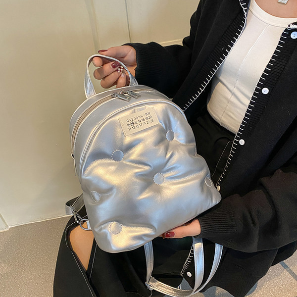 Stiilne tõmblukuga naiste seljakott