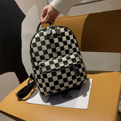 Stiilne naiste ruuduline tõmbluku ja taskuga seljakott