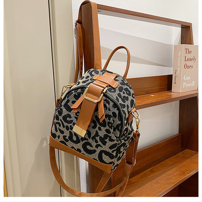 Stílusos női bőrtáska különböző modellekben