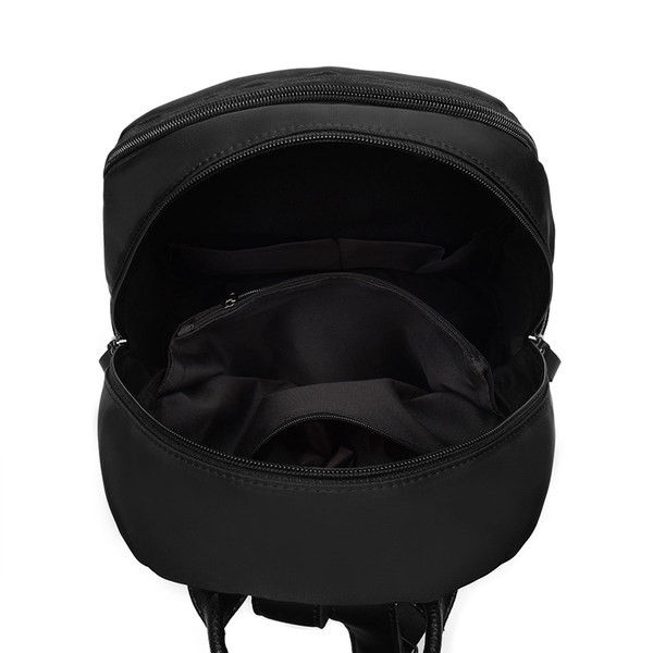 Uus mudel naiste must seljakott õlasangade ja taskuga