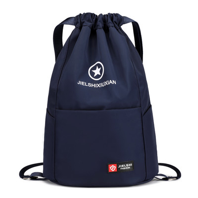 Naiste tekstiilist seljakoti tüüpi kott