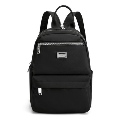 Naiste igapäevane esitasku ja tekstiilist lukuga seljakott