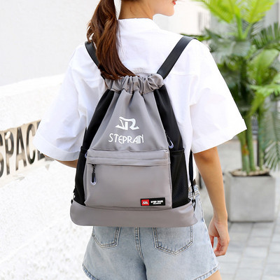 Naiste tekstiilist seljakoti koti tüüp