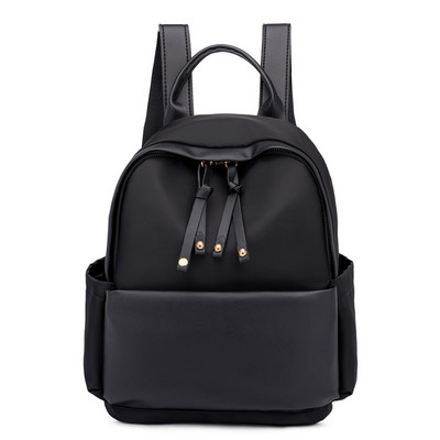 Moodne naiste seljakott tavaline lukuga mudel