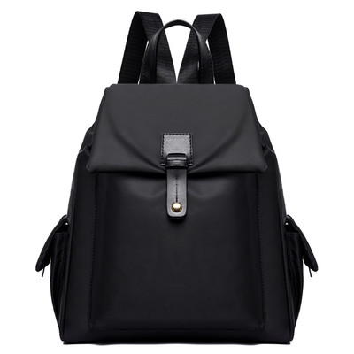 Mitme lahtriga tekstiilist seljakott