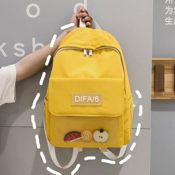 Suur riidest seljakott värvilise aplikatsiooniga