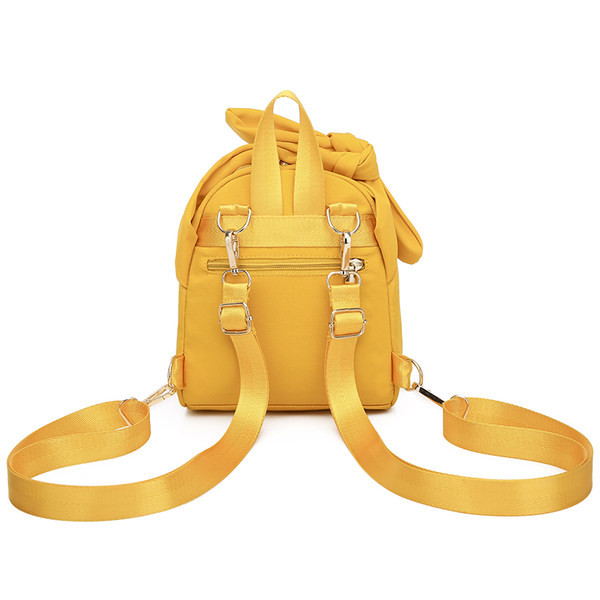 Naiste seljakott paela ja esitaskuga