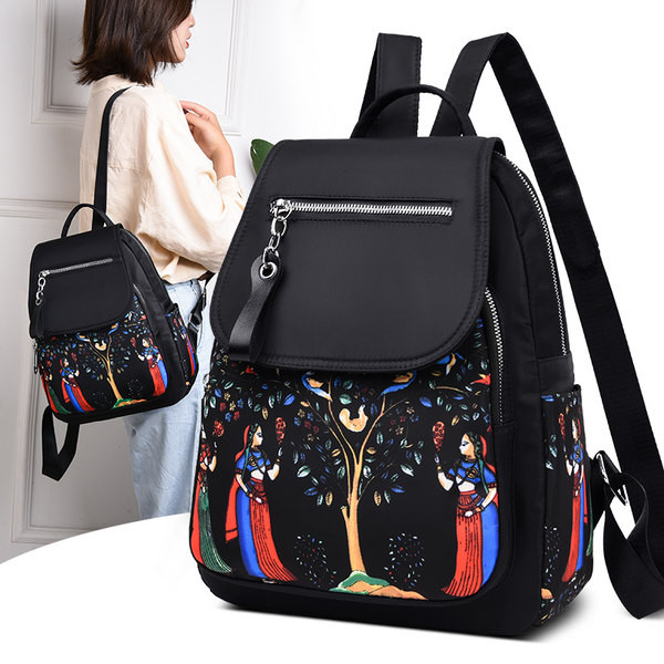 Neljas värvitoonis esitaskuga naiste seljakott