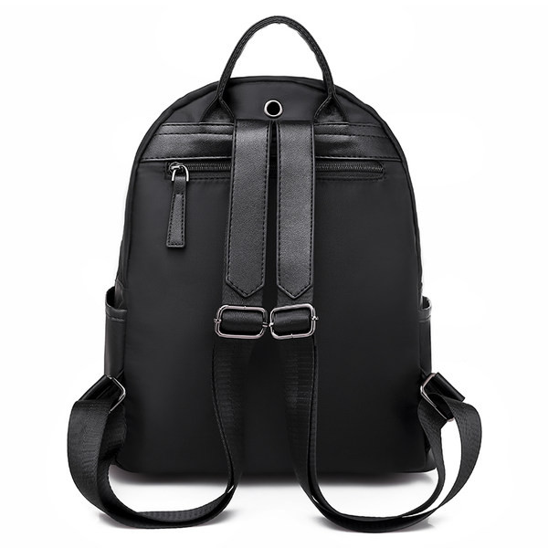 Napi hátizsák pántokkal és fekete zsebbel