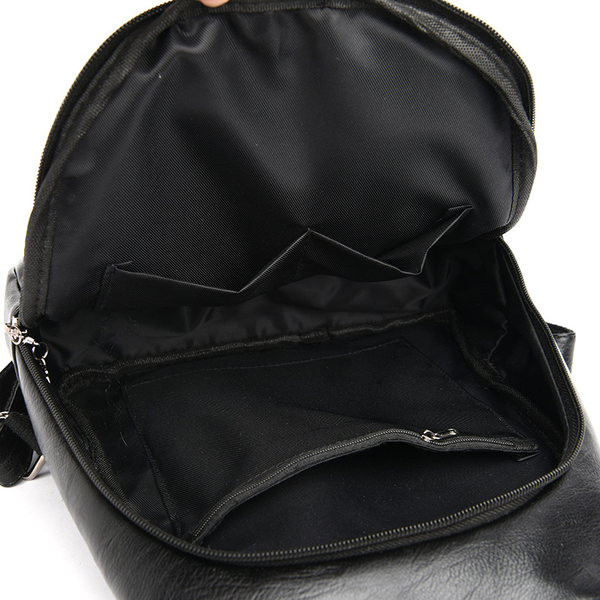 Naiste nahast kott eesmise luku ja rihmadega