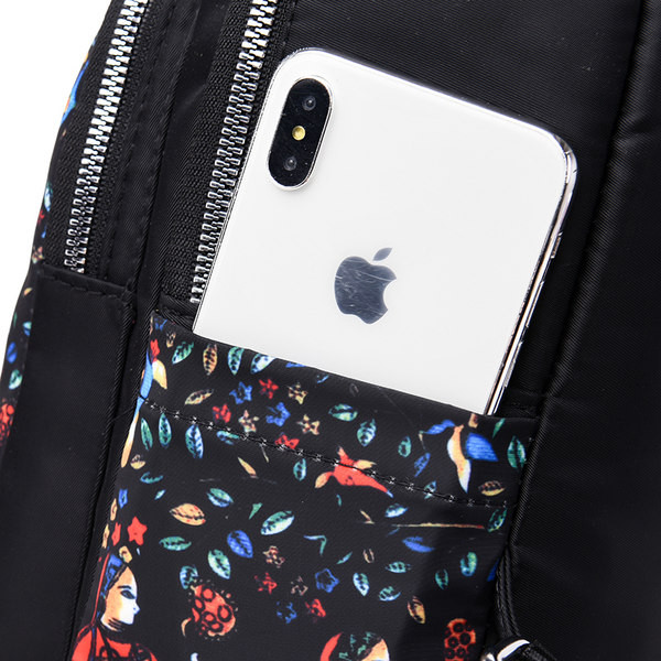 Stiilne naiste tekstiilist seljakott aplikatsiooni ja lukuga