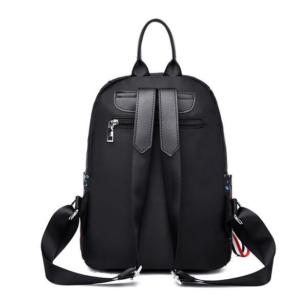 Stiilne naiste tekstiilist seljakott aplikatsiooni ja lukuga