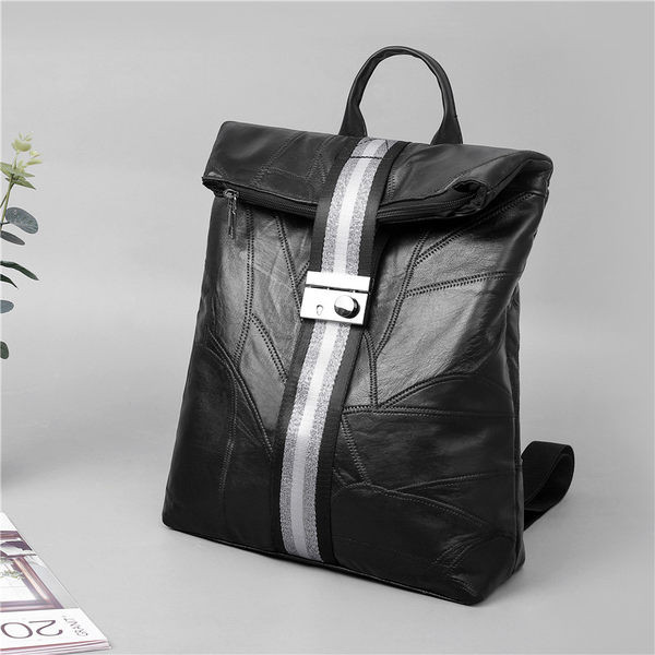 Ежедневна дамска раница от изкуствена кожа с метално закопчаване