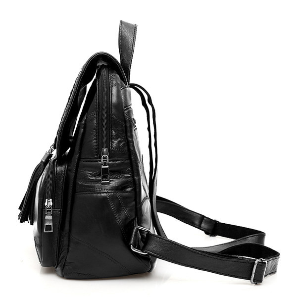 Naiste nahast seljakott esitasku ja tutiga