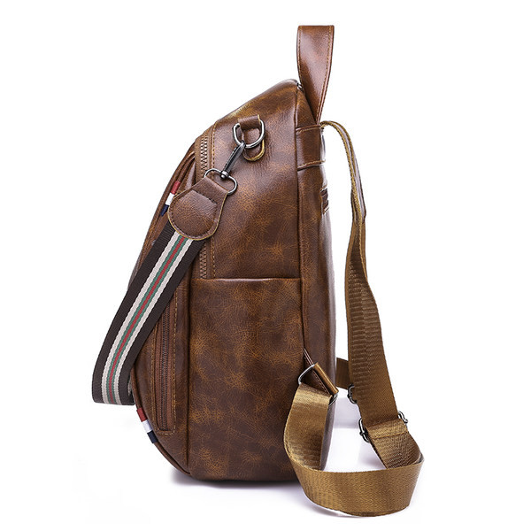 Naiste stiilne nahast seljakott, millel on lukuga tavaline mudel